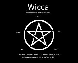Difference between a witch and a Wiccan - Spells and Psychics
